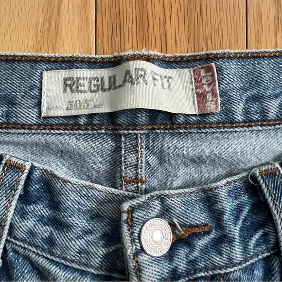 Levi’s 505 denim cutoff shorts size 10 - Picture 2 of 8